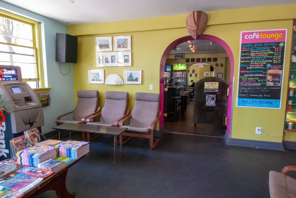 Ocean Island Inn Backpackers Suites Hostel 44/79
