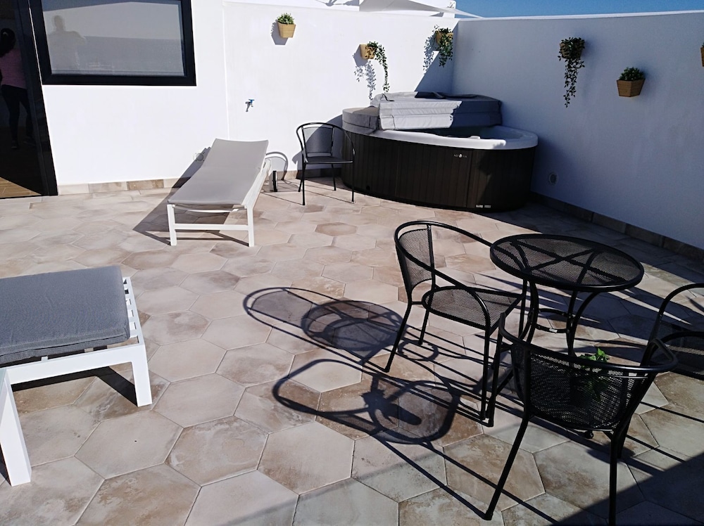 La Concha Boutique Apartments - Adults Only 16/30