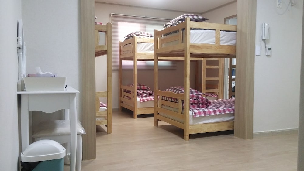 Jiin Hostel & Guesthouse 15/23
