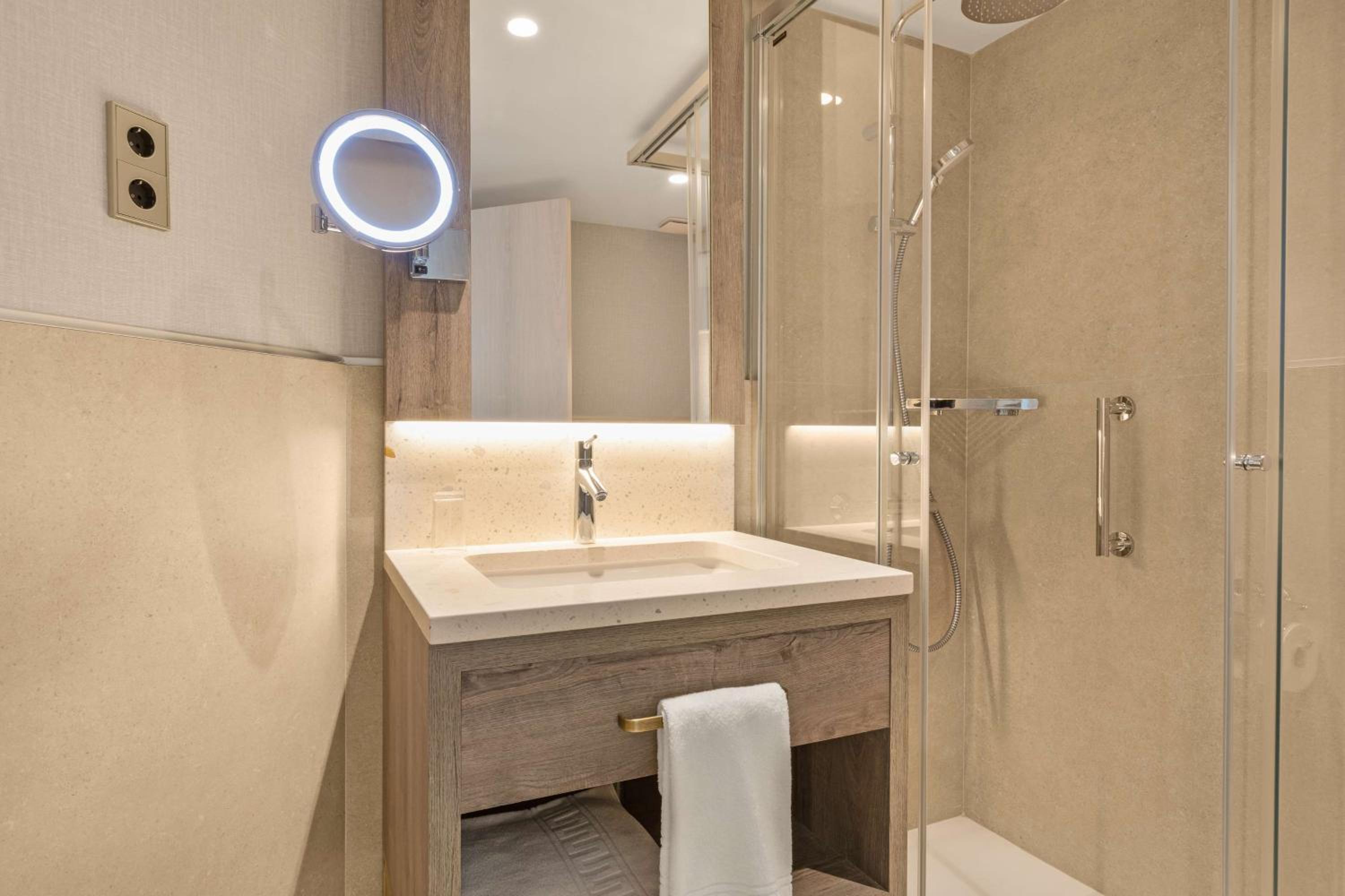 جناح عائلي بسرير كينج بغرفتي نوم، Hilton Mallorca Galatzo 5/5