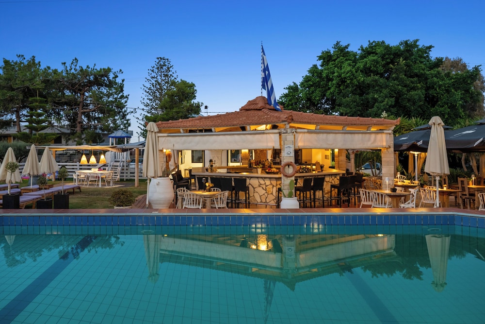 Nikos Apartments in HERSONISSOS