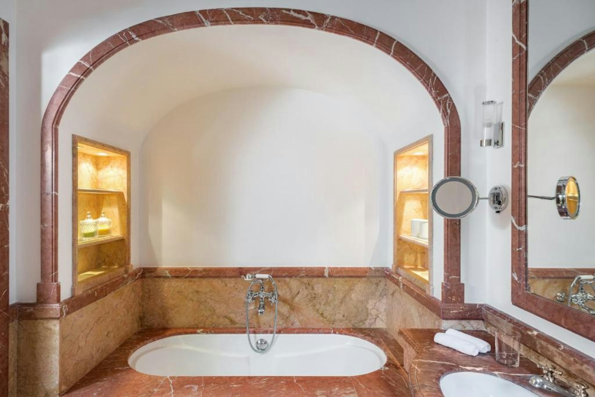 Qc Terme Roma 70/72