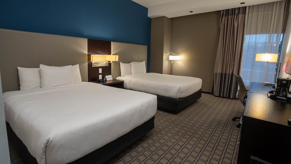 Upgrade, 2 Queen Beds