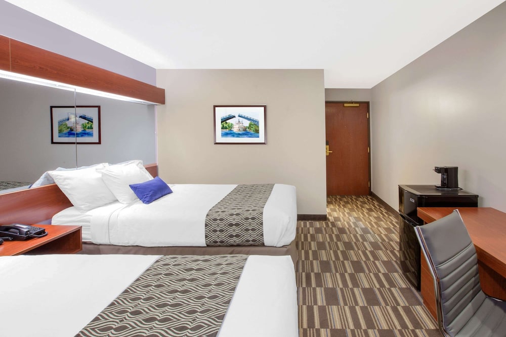 Room, 2 Queen Beds