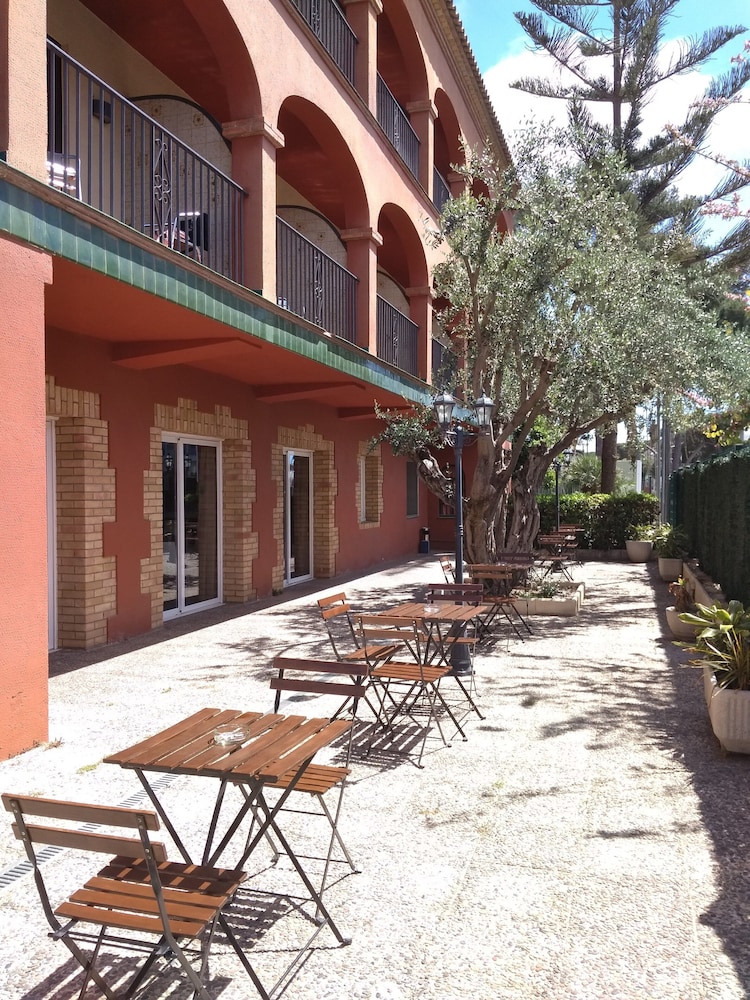 Canal Olimpic Hotel 3/64