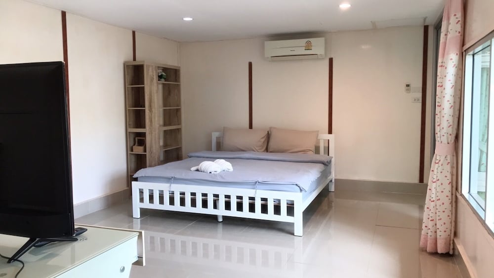 DELUXE, TENT