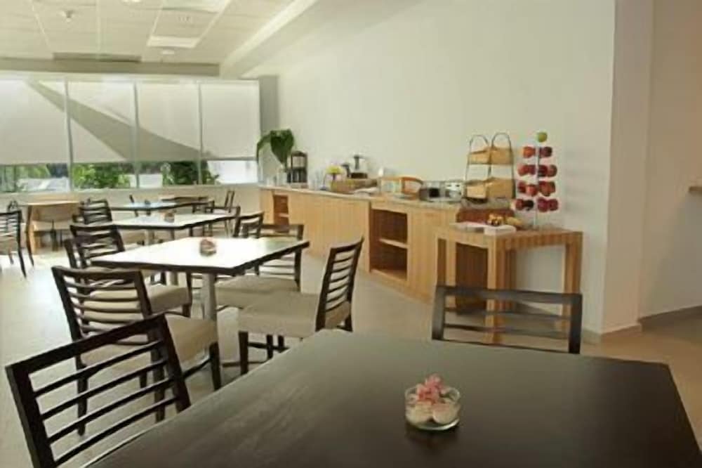 Costa Bahia Hotel and Convention Center 22/41