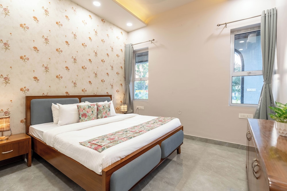 ELIVAAS Jamun Farm 2 BHK Villa with Pool 11/52