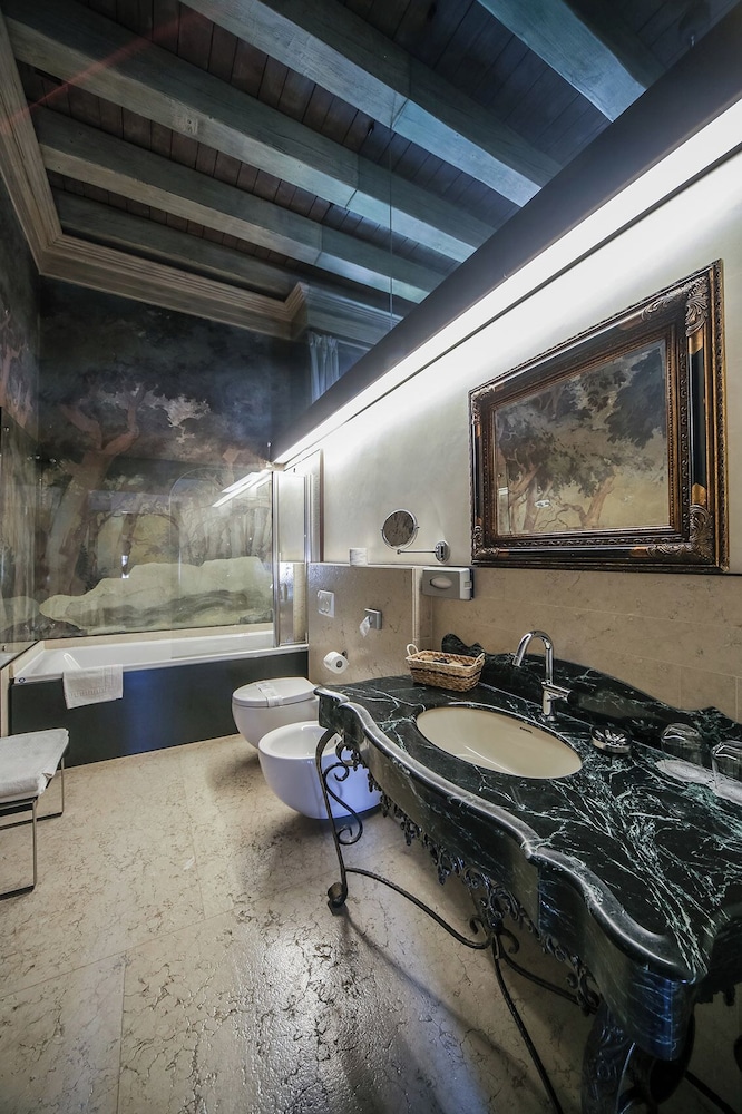 Relais Castello Bevilacqua 13/50