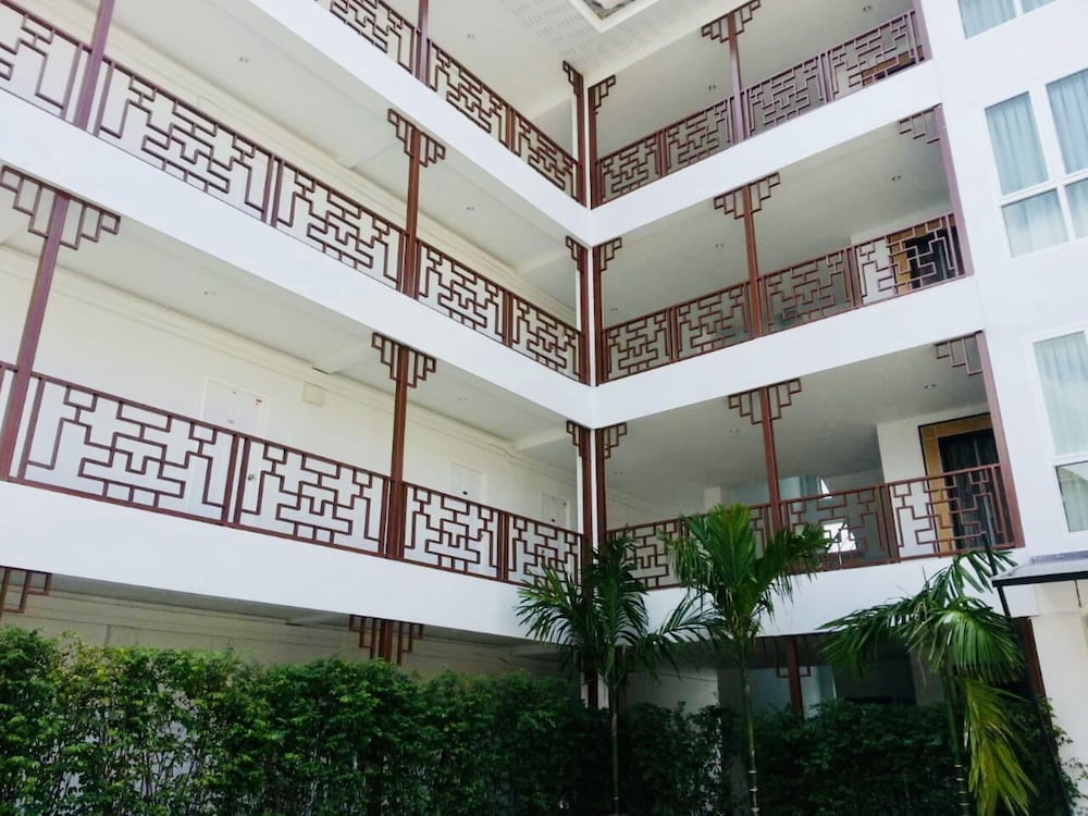 Inn Kham Apartment 2/47