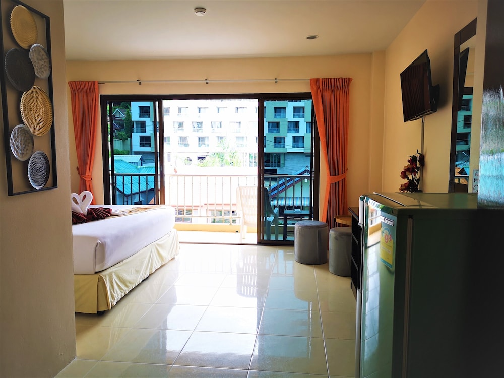 SEVEN SEAS HOTEL 24/64