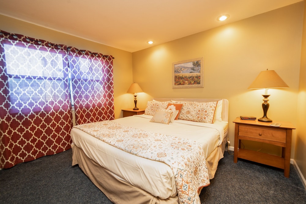 Pointe Royale Condominium Resort & Golf Course 15/81