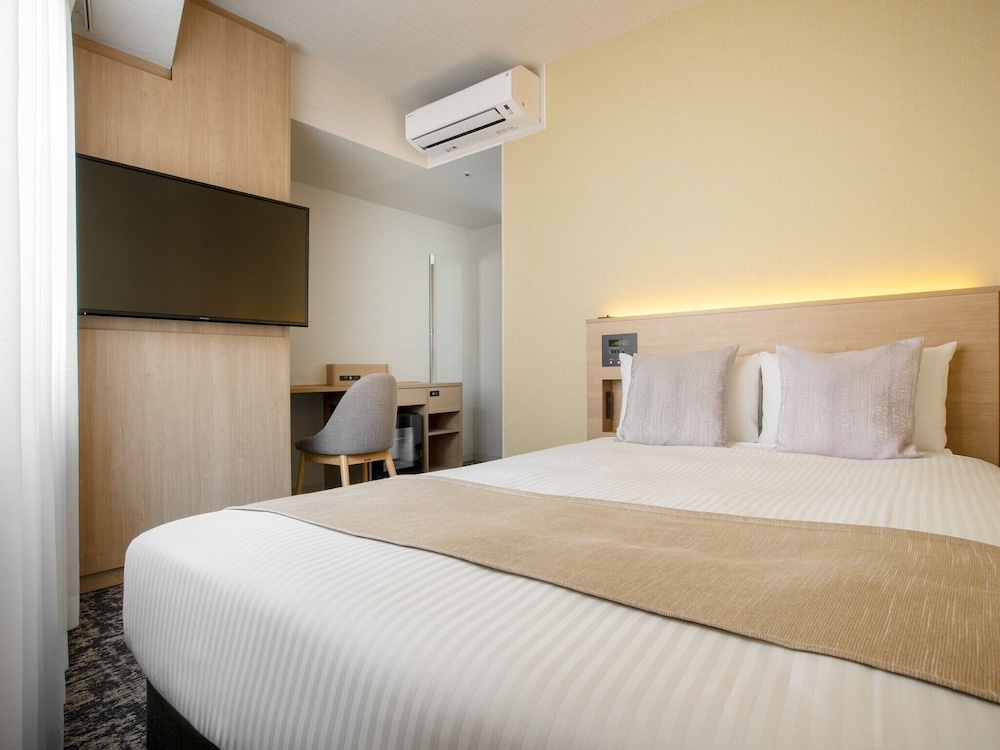 RENOVATED, DOUBLE BED