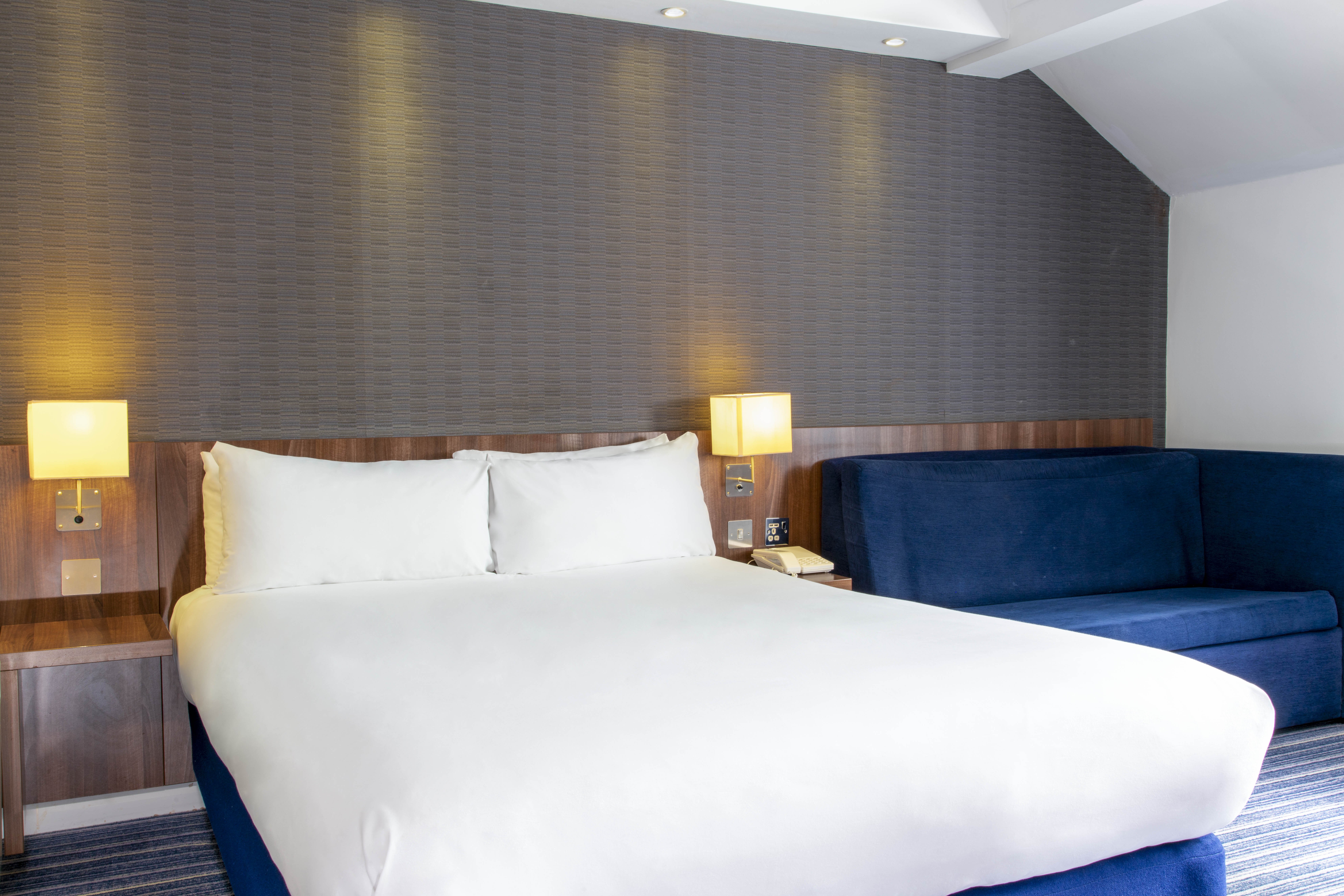 HOLIDAY INN EXPRESS YORK 26/72
