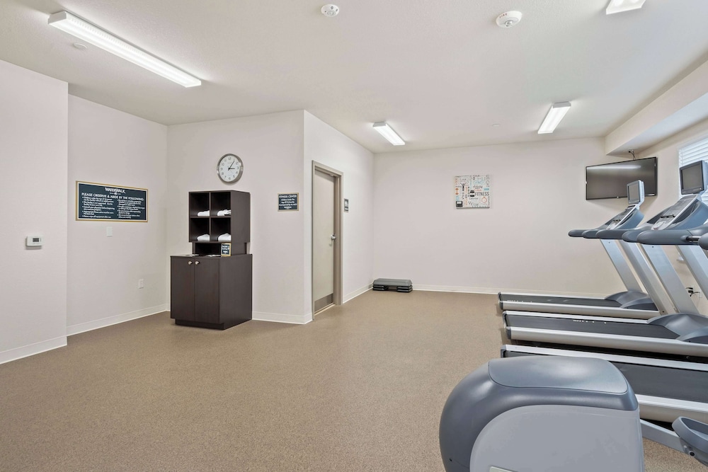 WaterWalk Extended Stay by Wyndham Kansas City - Overland Pk 26/61