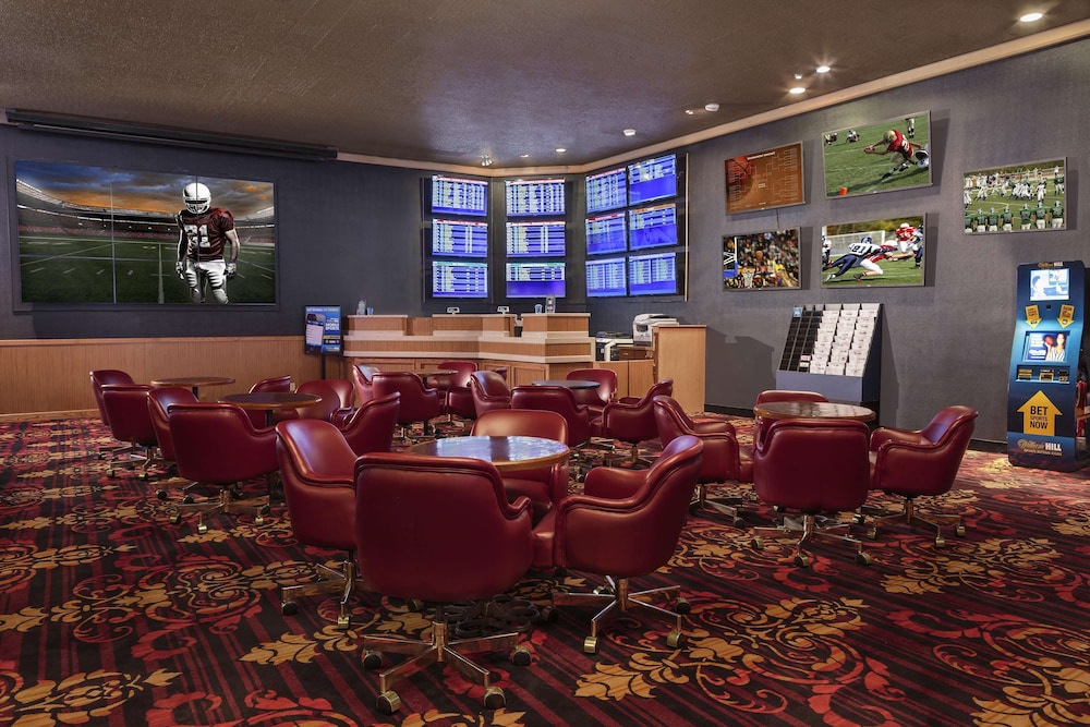 Maverick Hotel And Casino By Red Lion Hotels 40/66