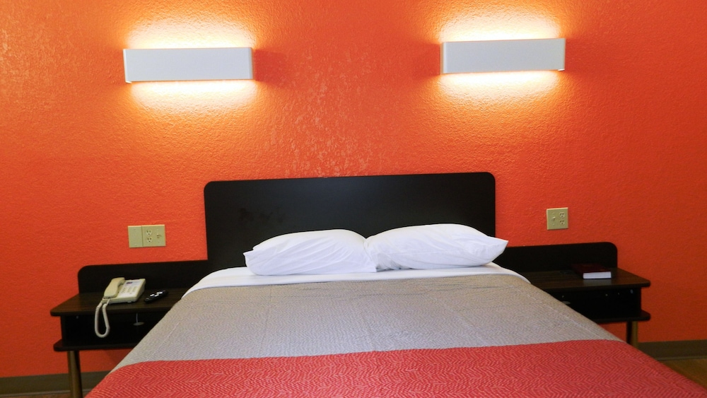 Motel6 Oklahoma City, OK - Airport East 24/46