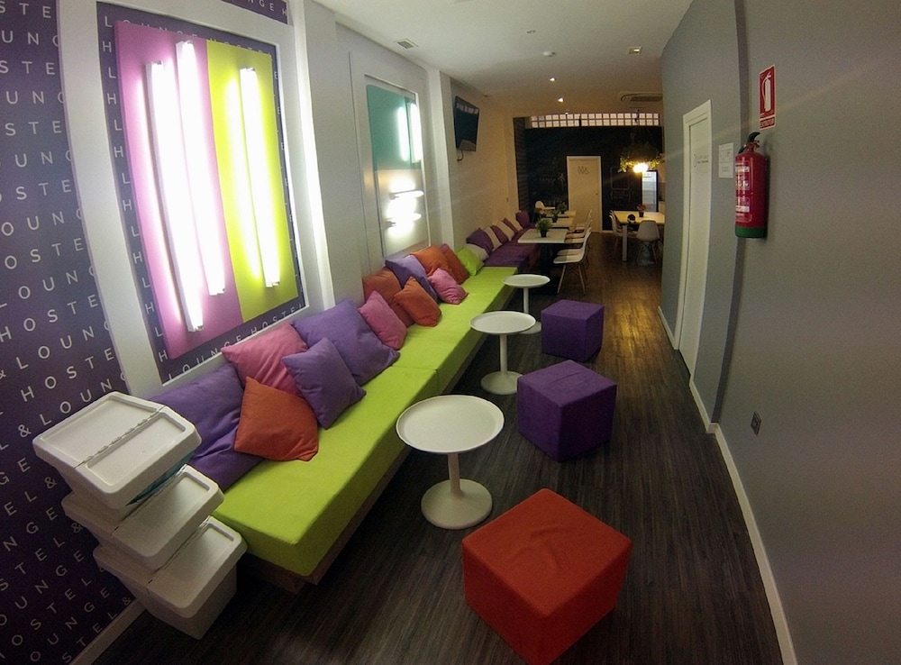Chameleon Hostel Alicante 20/25