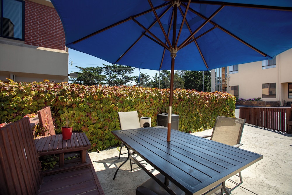 MUNRAS INN 49/58