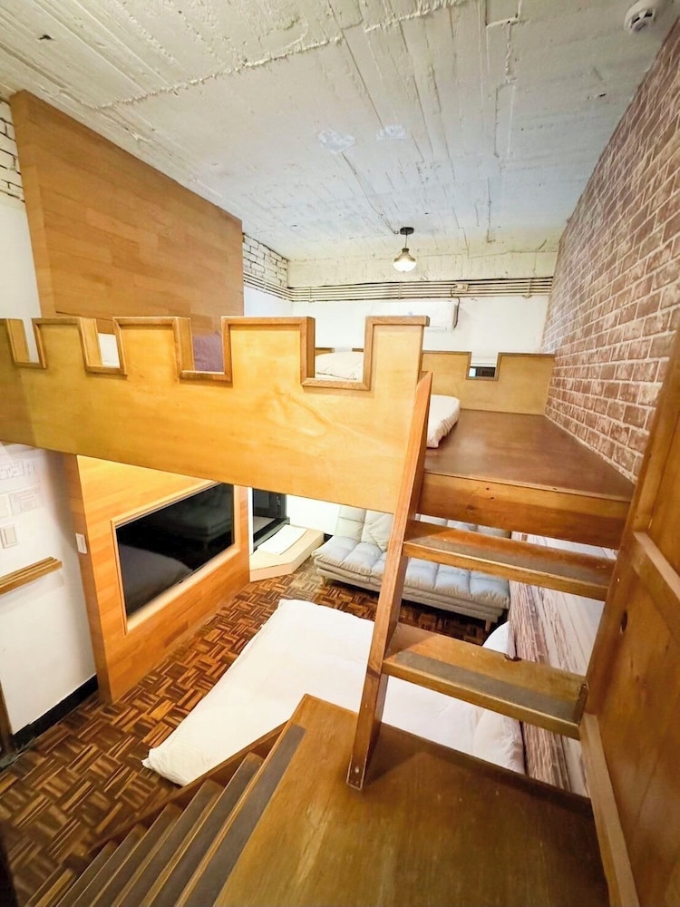 Slow Pace Tainan Hostel 23/32