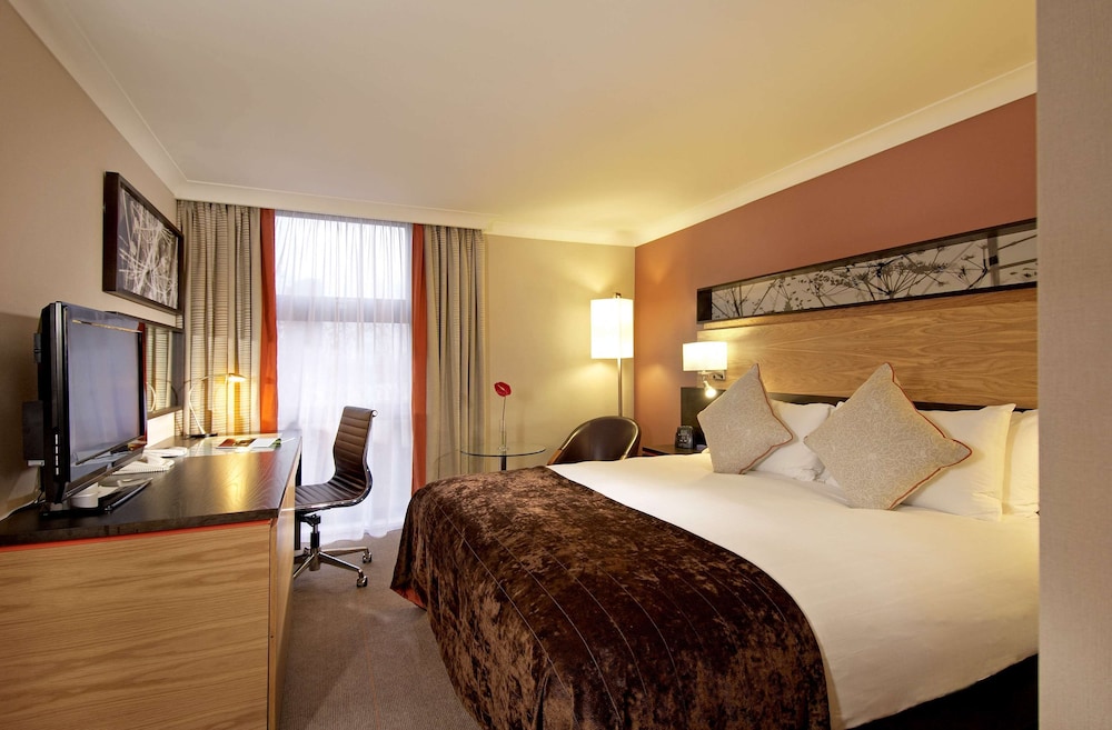 Hilton London Kensington 12/80