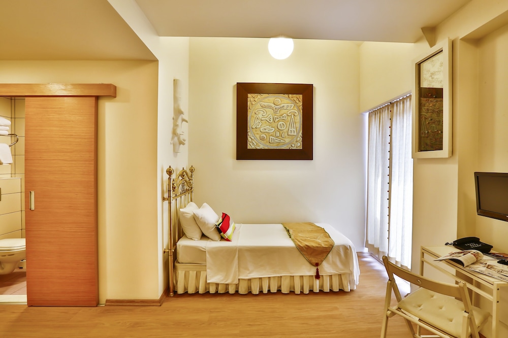 Han Hostel Airport North Hotel 36/75