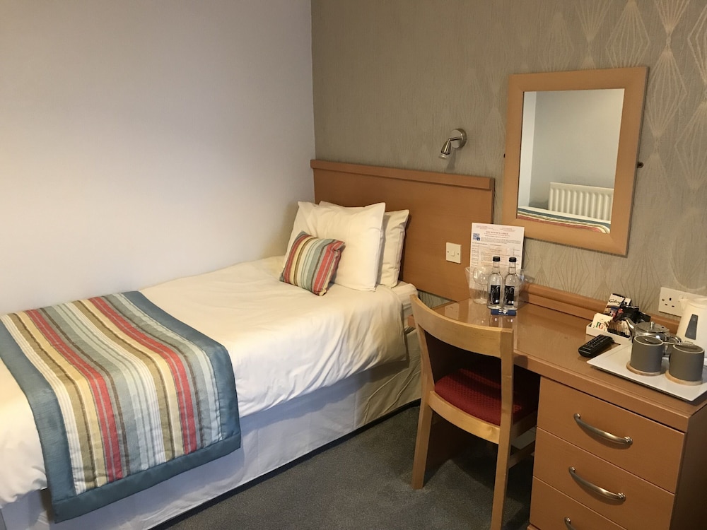 Bowden Lodge Hotel 11/50