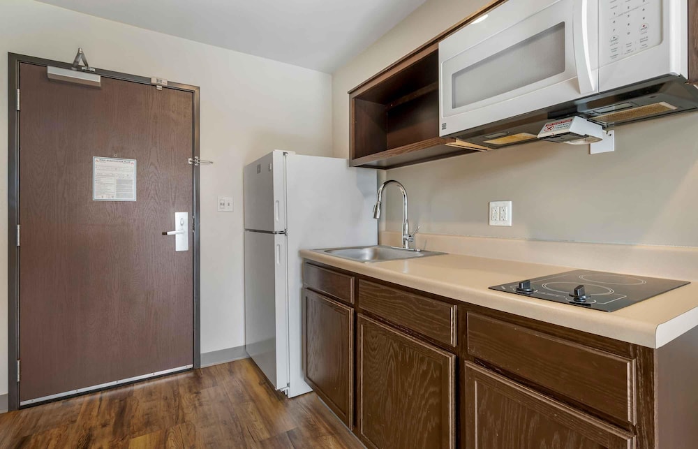 Extended Stay America - Select Suites Orlando - Airport 55/57