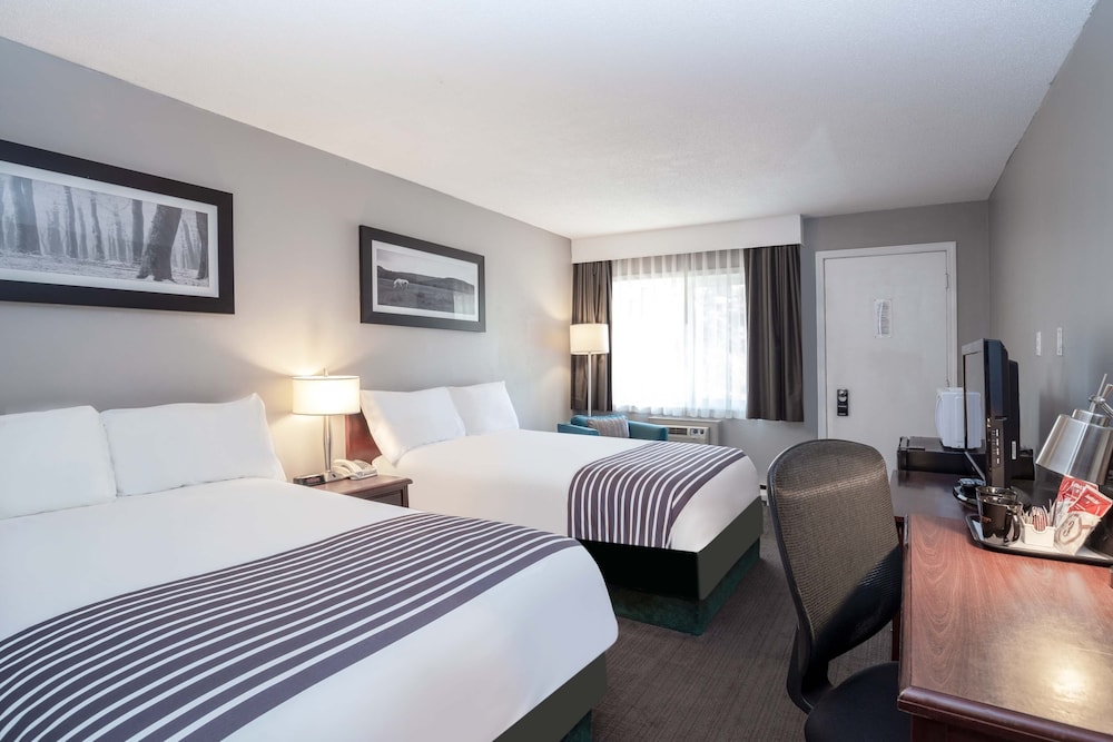 Sandman Inn Cache Creek 14/34
