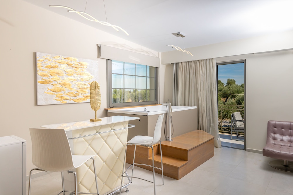 Balcony Hotel 36/66