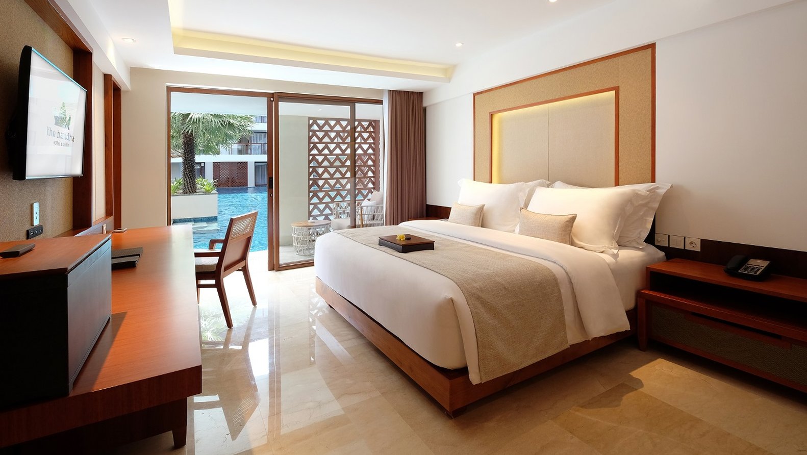 The Bandha Hotel & Suites 40/107