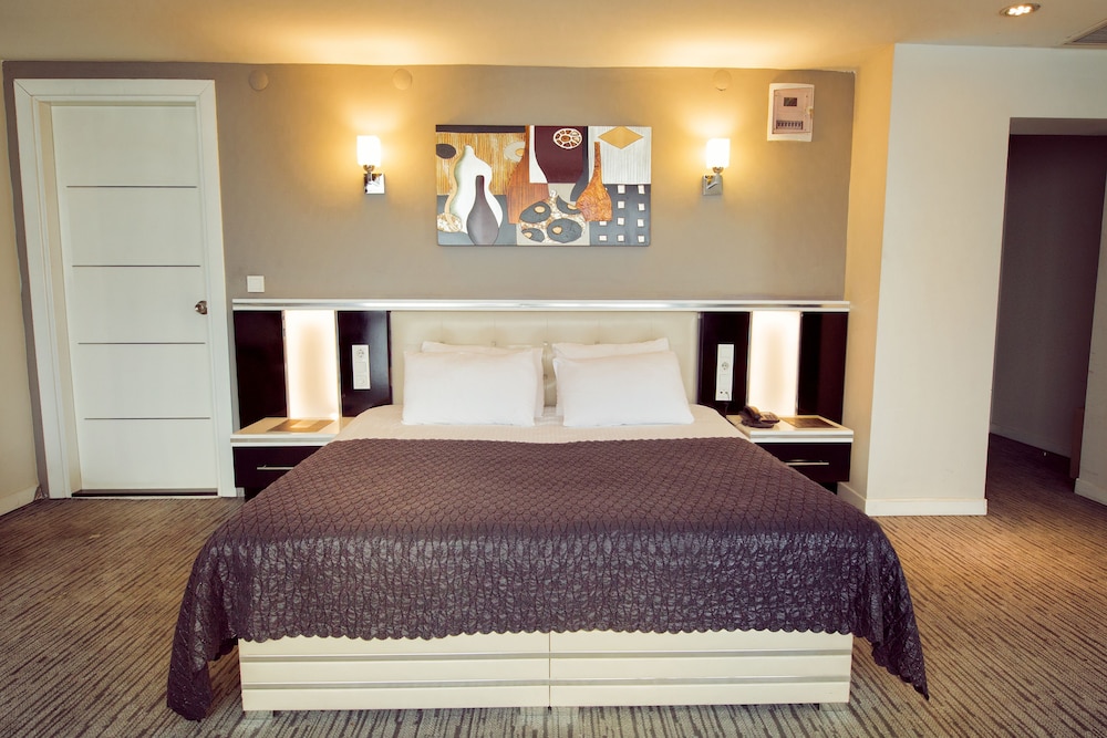 Cavusoglu Tower Hotel 13/50