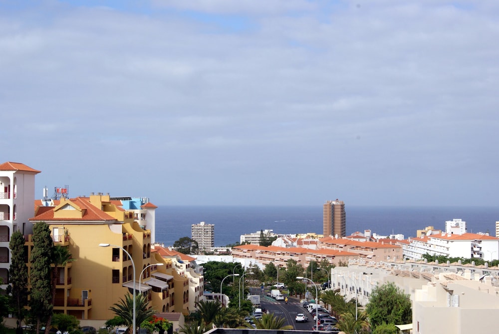 Ohasis Boutique Suites 44/50