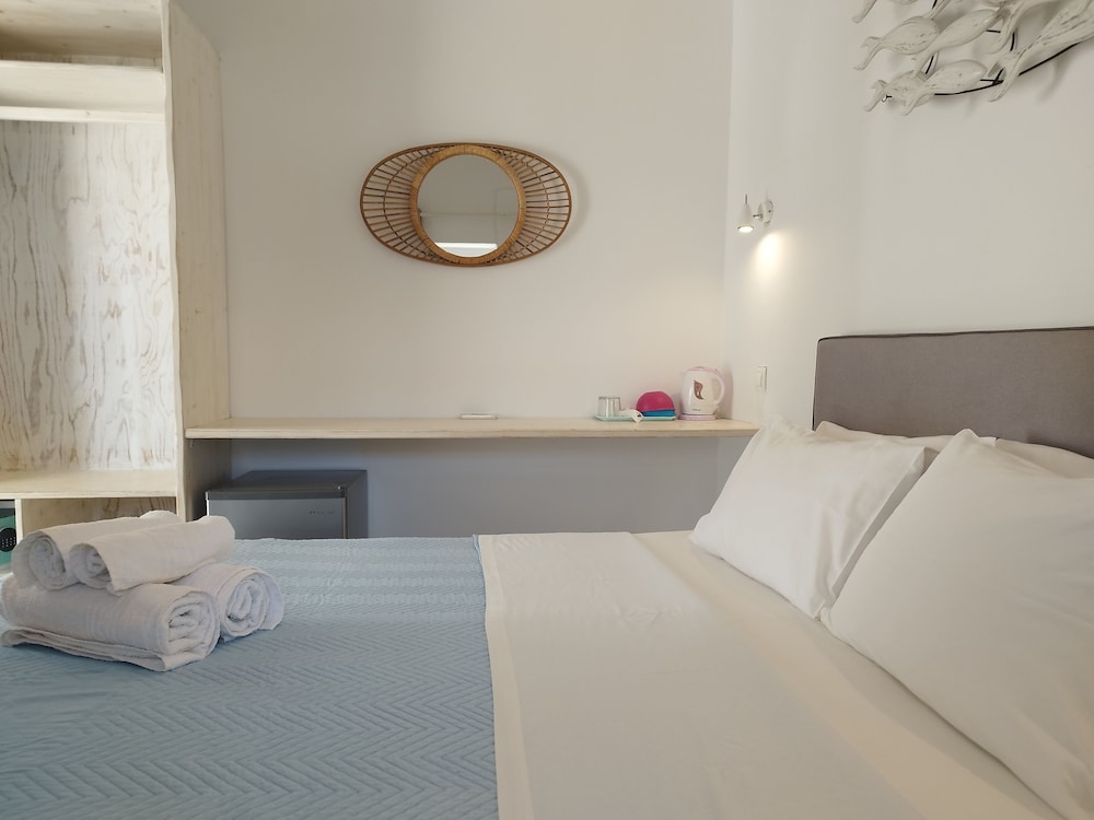 Nikos Rooms 10/50