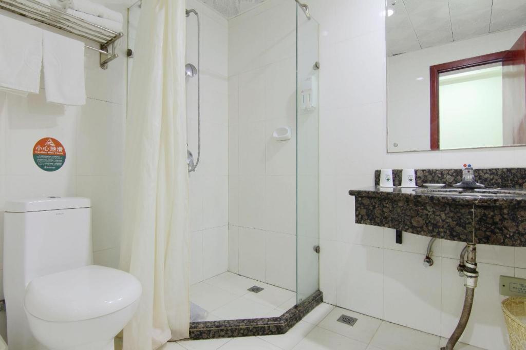 GreenTree Inn Chongqing Longhu Times Tianjie Xietaizi Subway Station Hotel 39/50