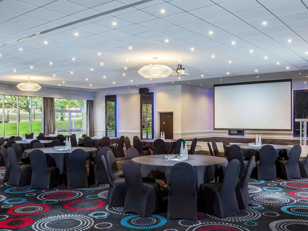 Mercure Northampton 56/63