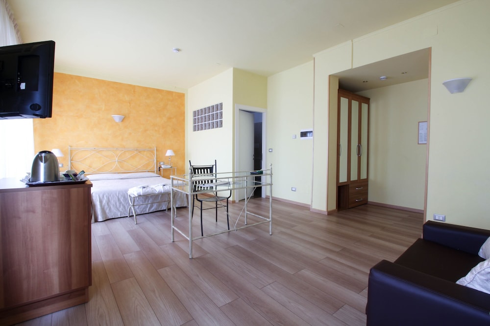 Lobby at Hotel Italia, VERONA