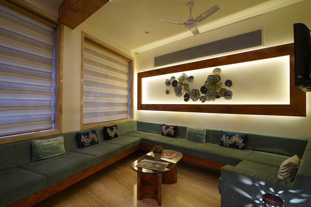 HOTEL GK PALACE 15/25