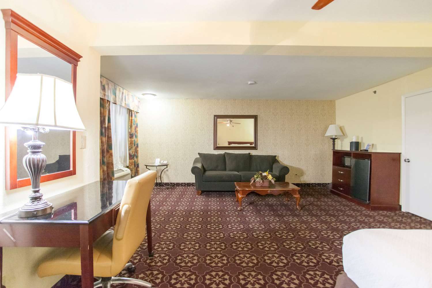 Days Inn By Wyndham Shenandoah 24/52