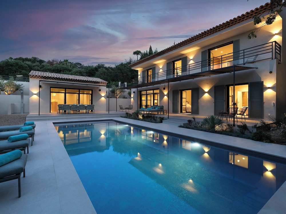 Villa Belrose 2/76