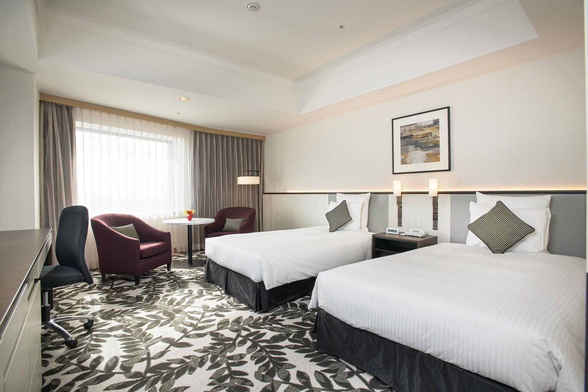 Deluxe, Multiple Beds, City View