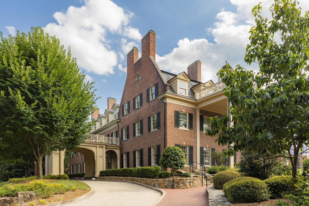 The Carolina Inn, a Destination by Hyatt Hotel in CHAPEL HILL - NC