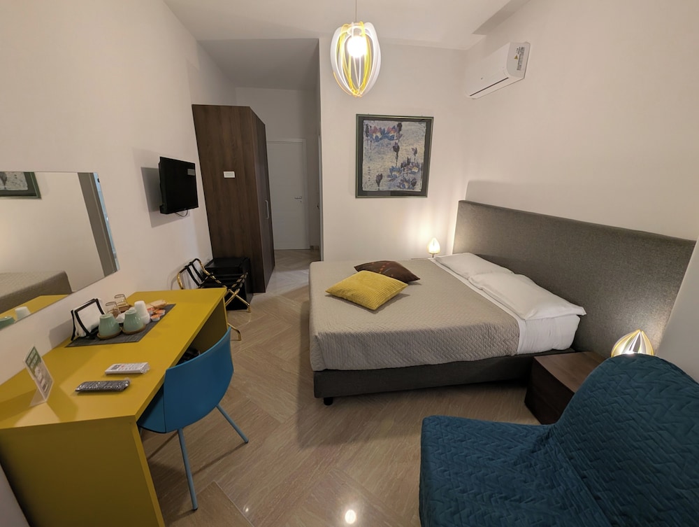 Napoli City Inn B&B 5/31