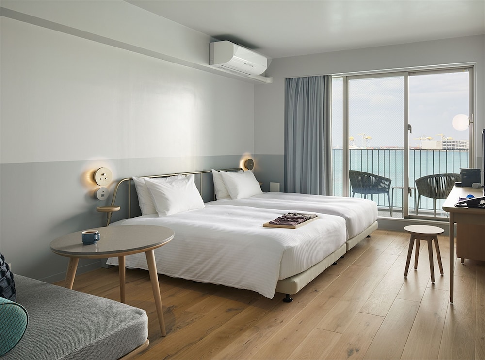 Hotel Anteroom Naha 16/50