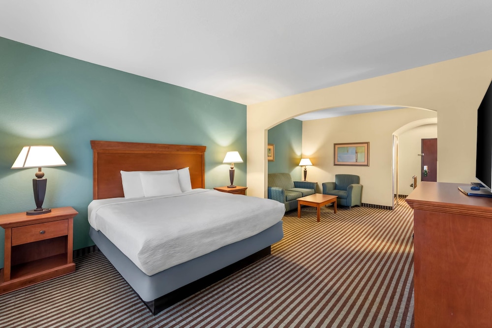 Quality Inn & Suites - Marlin 26/56