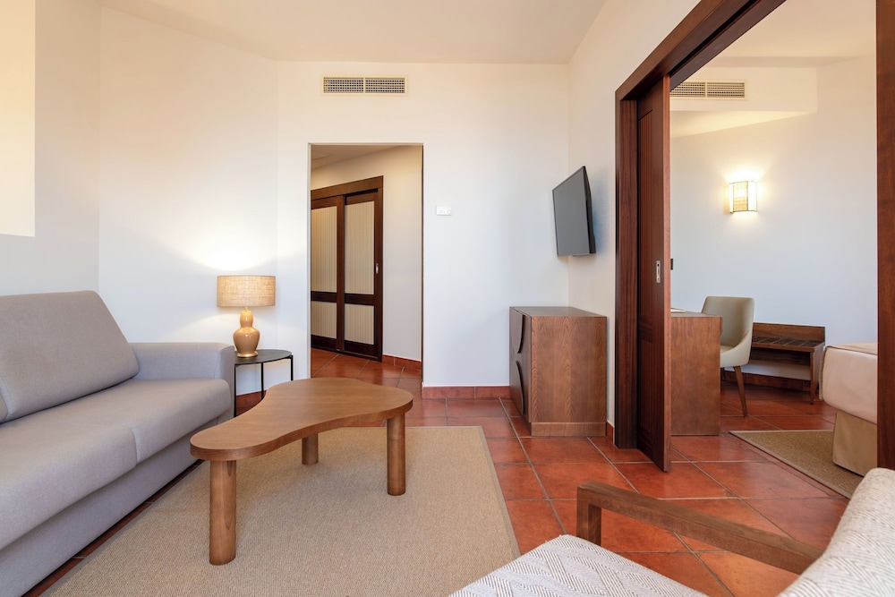 Puerto Antilla Grand Hotel 27/40