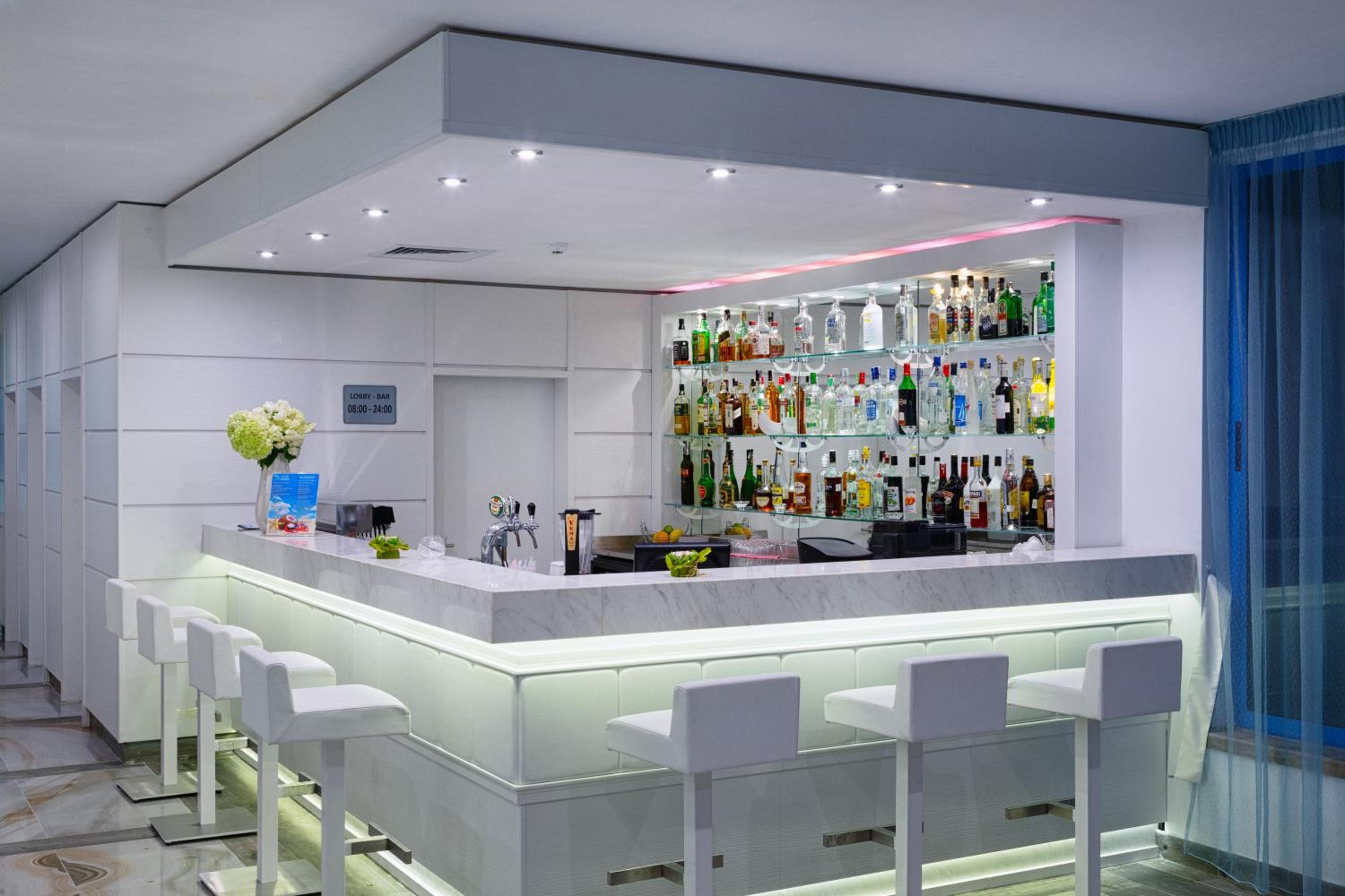 Perla Beach Hotel III 37/50
