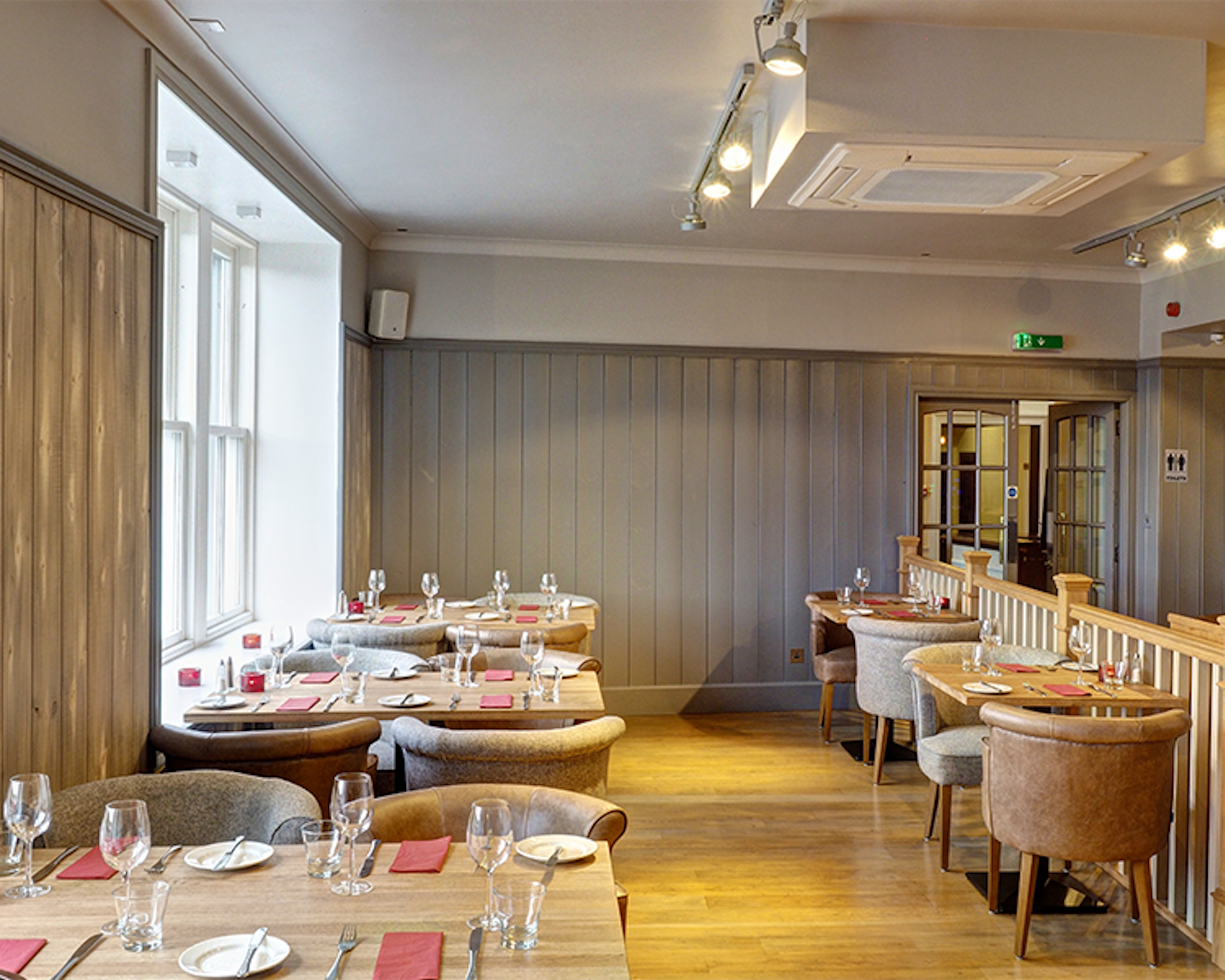 Royal Hotel Stornoway 54/64