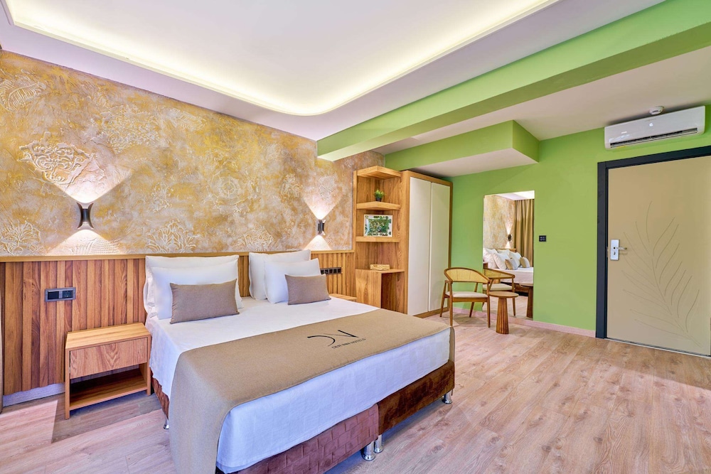 Der Inn Hotel Lara 27/58