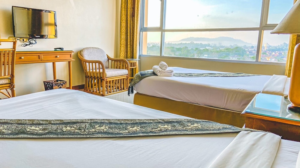 K Park Grand Hotel 40/76